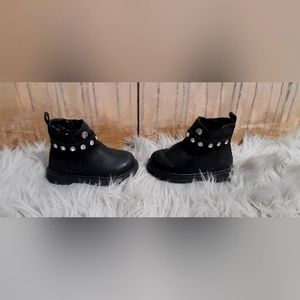 Nicole Miller kids boots
